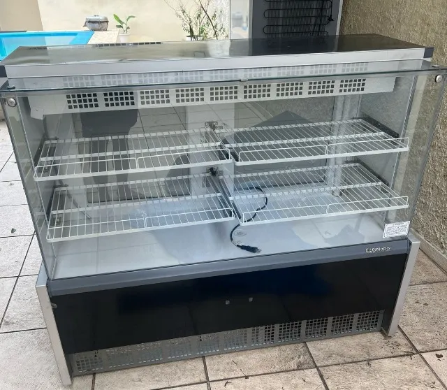 Vitrine refrigerada gelopar