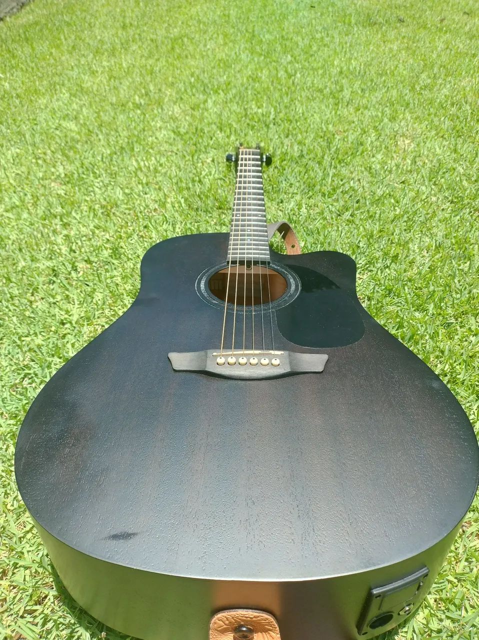 Vendo violão Strinherg 