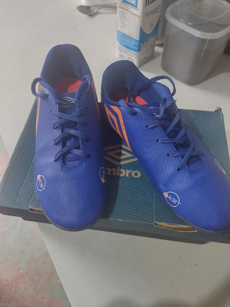 Chuteira Umbro Orbit Azul - Nova!