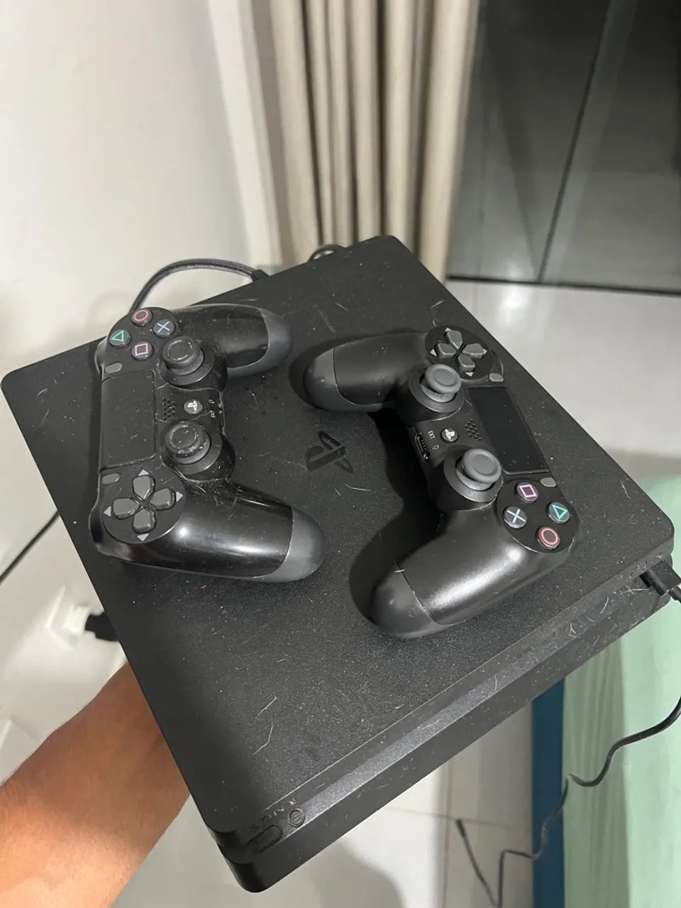 Console de PS4 SLIM 500GB | 2 controles de PS4 - Foto 2