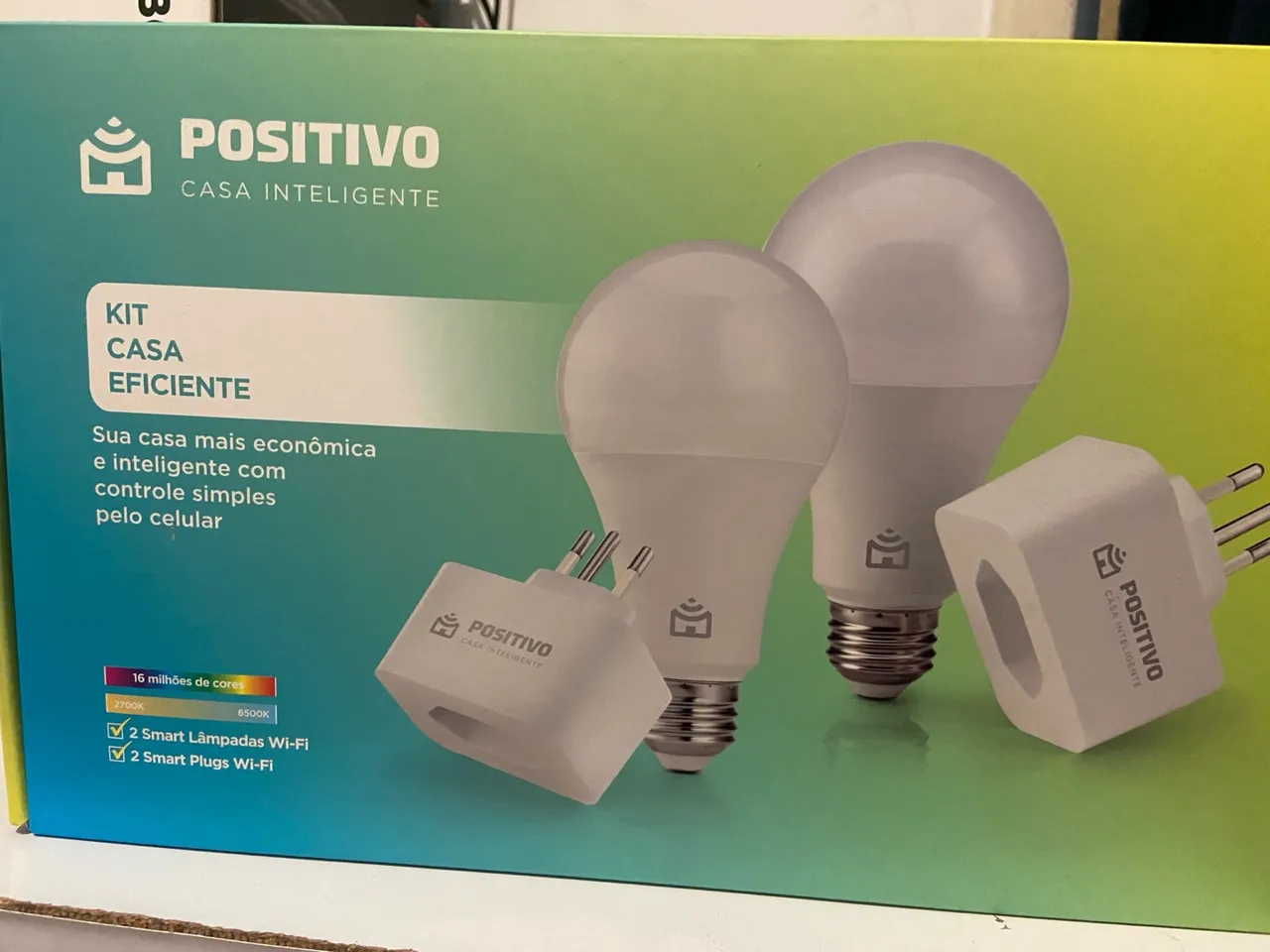 Kit Casa Inteligente Positivo: Lâmpadas e Tomadas Wi-Fi