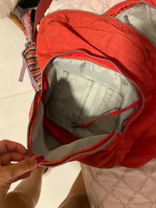 Mochila Kipling vermelha - Foto 4
