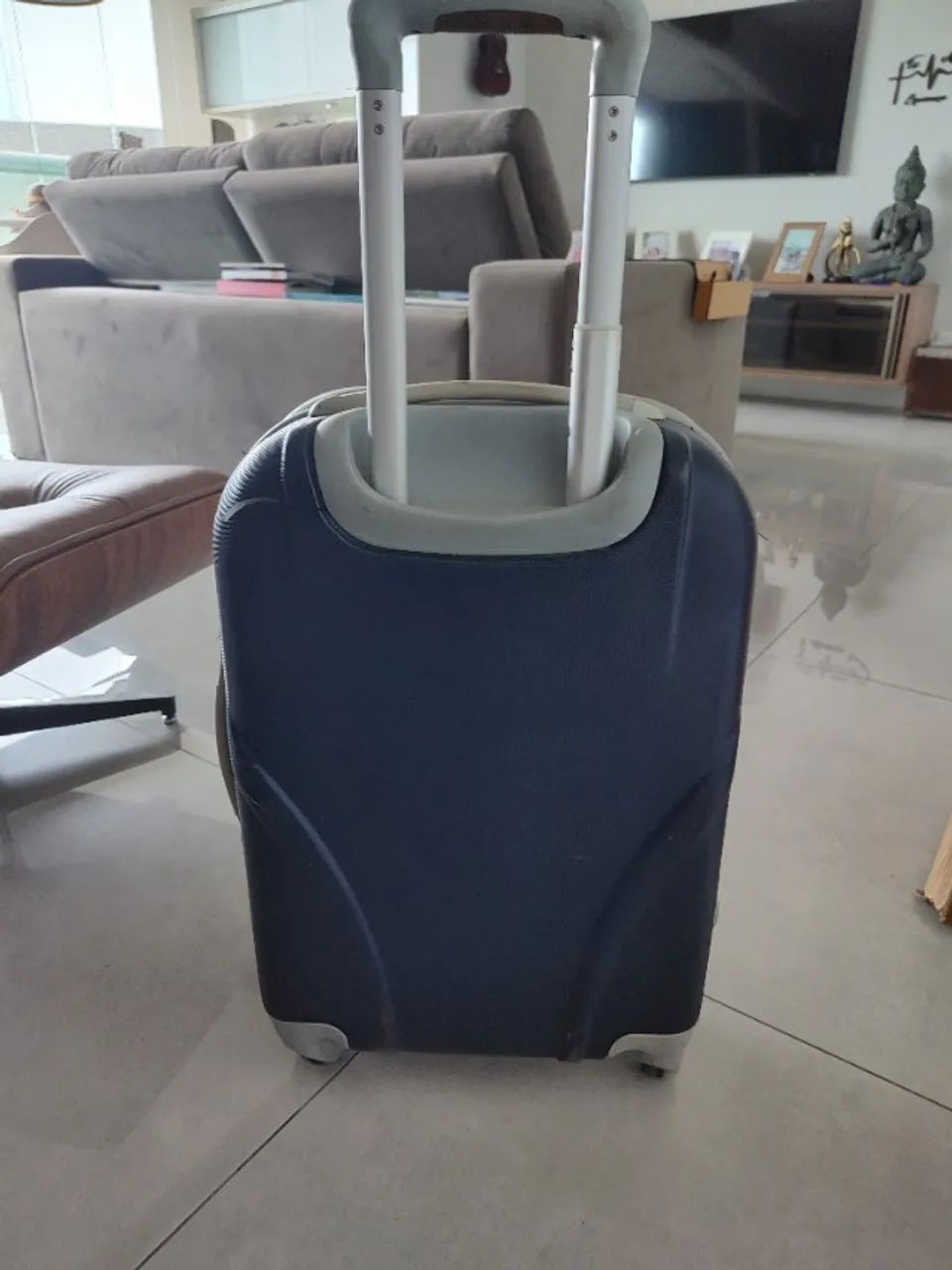 01 Mala Bagagem  10 kg - Faltando 01 das 04 rodas!!  - Vendo ou Troco. - Foto 2