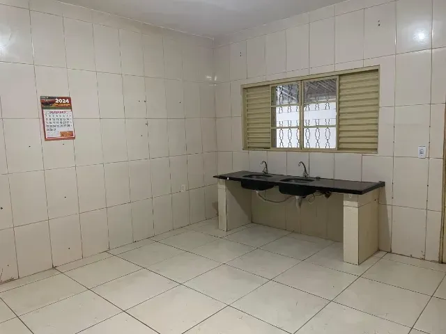 ALUGA-SE CASA CONDOMÍNIO SERRA DOURADA!!!