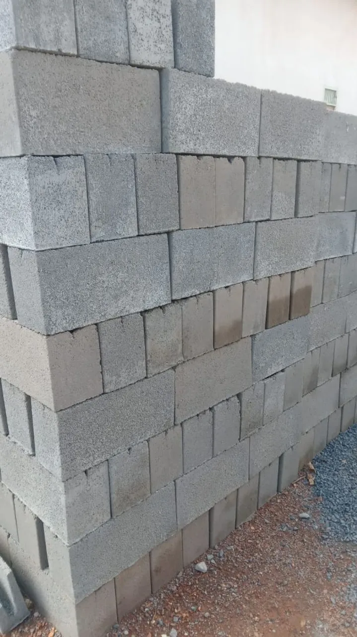 Blocos de concreto em promoção