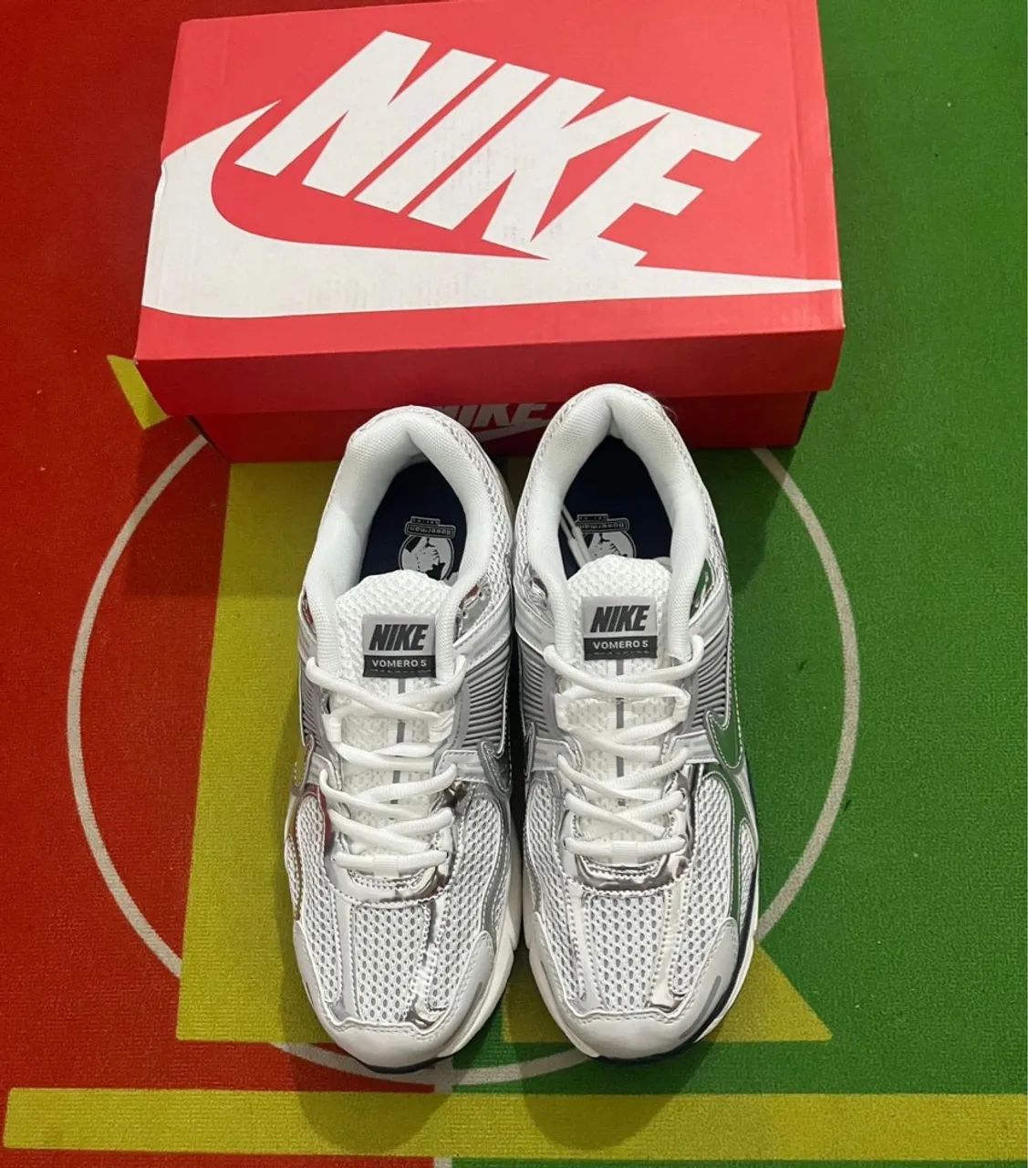 Nike Zoom Vomero 5 silver metalic  - Foto 2