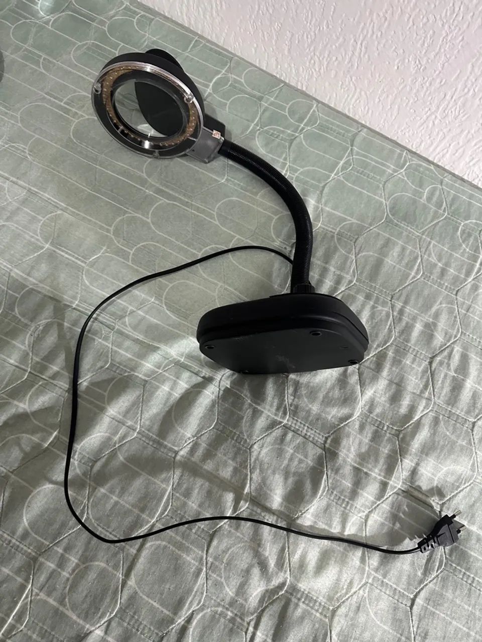 Abajur Lupa com Luz LED 