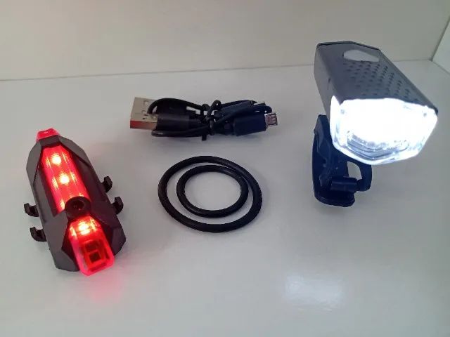 Kit Lanterna para Bicicleta - LED Branco e Vermelho Stop - Novo