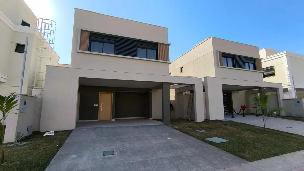 Ágio Lindo sobrado no Jardins Marselha. Aceita proposta! Casa em Condomínio com 4 Quarto(s