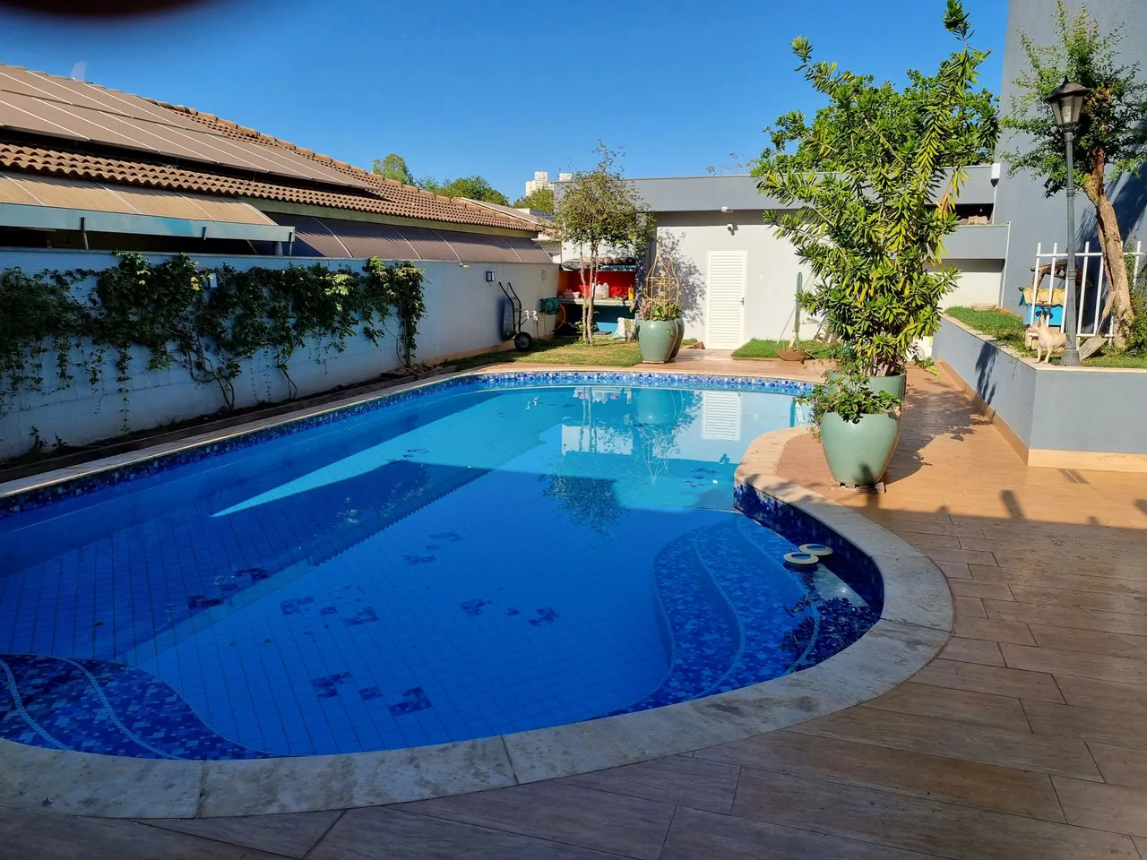 Condomínio Alphagarden 546 m² construídos com 6 suítes.