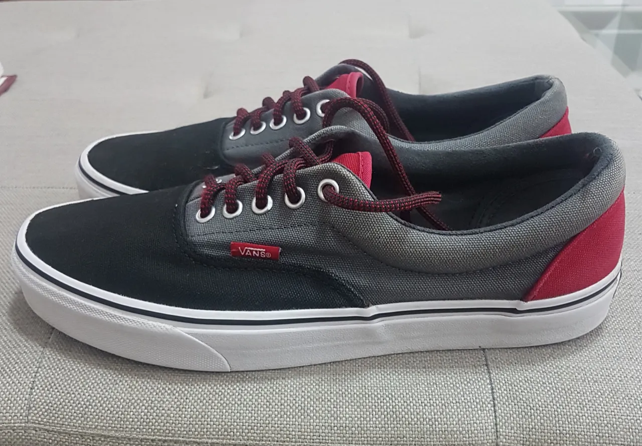 Tênis Vans Preto e Cinza