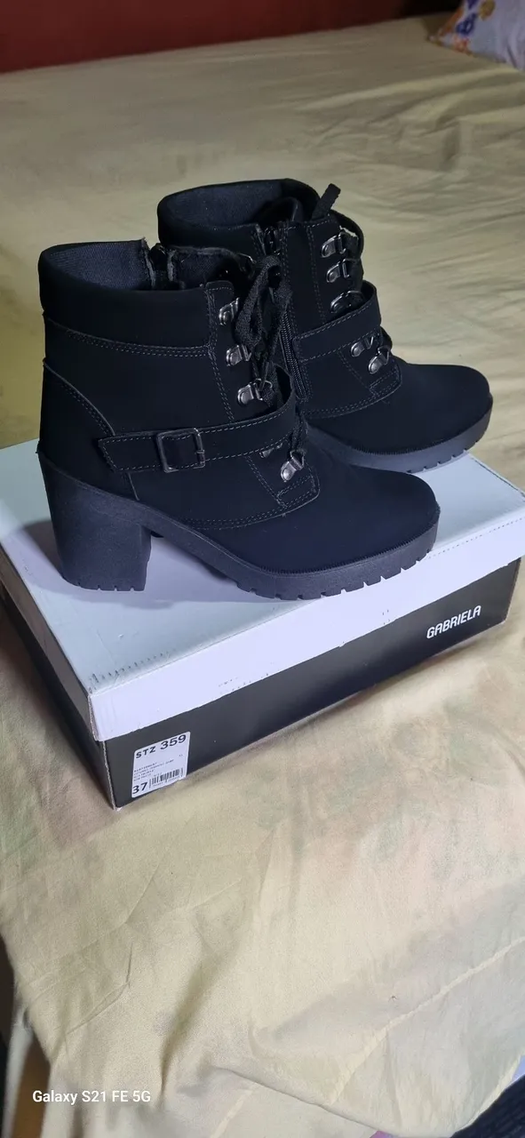 Bota Feminina Preta Gabriela - Nova