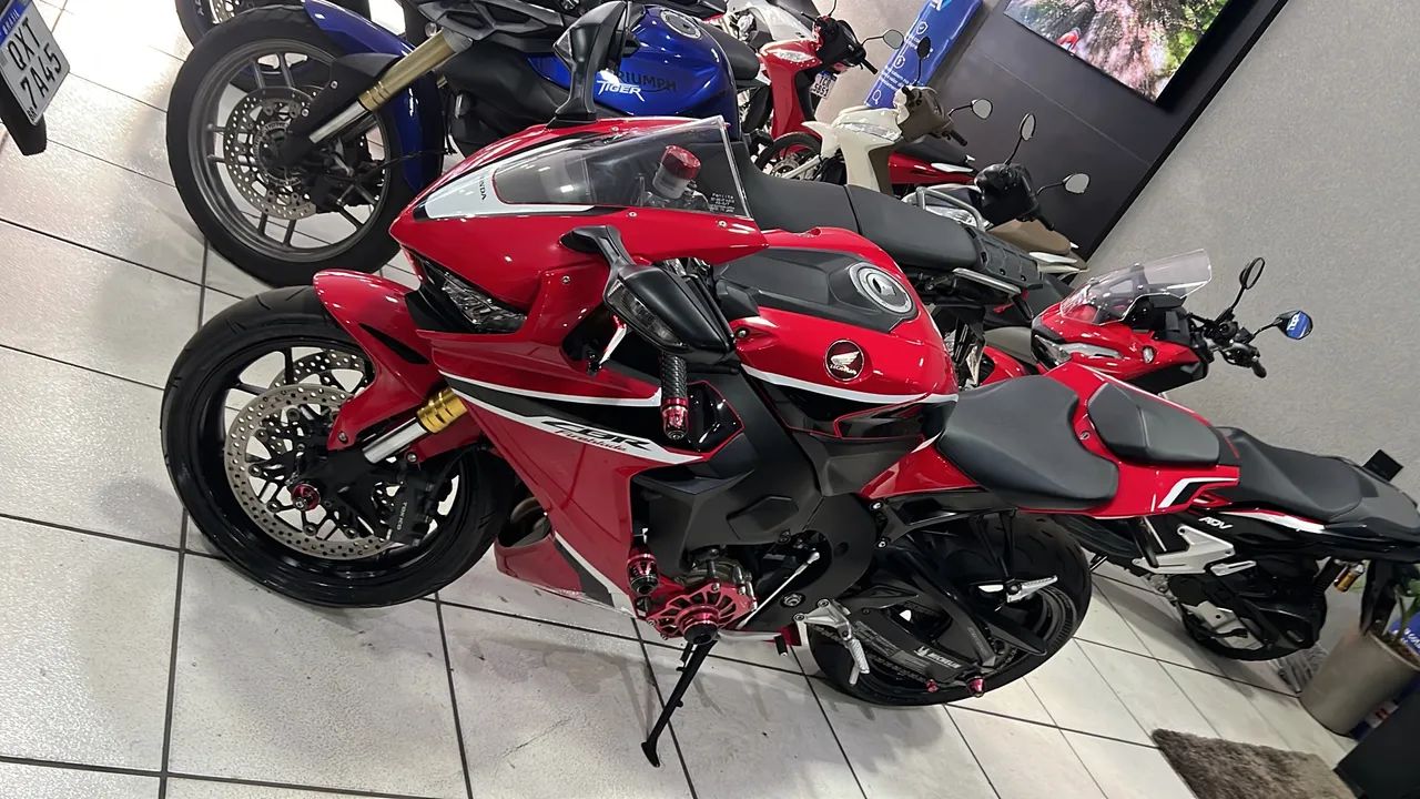 CBR1000rr FIREBLADE  - Foto 4