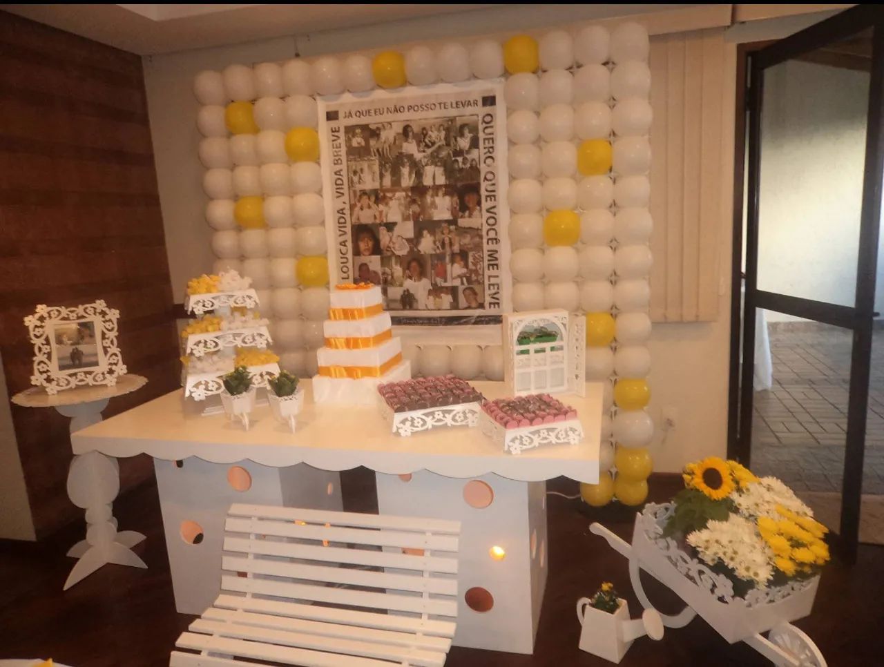 PROMOTION: White Decorative Bench for Events