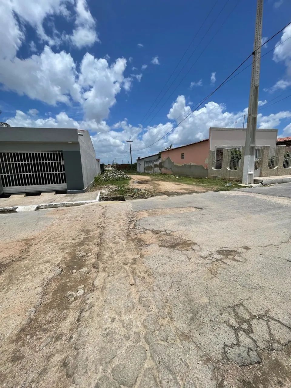 Vende- se terreno 