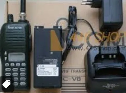 Rádio Comunicador VHF Icom IC-V8 + Bateria e Carregador