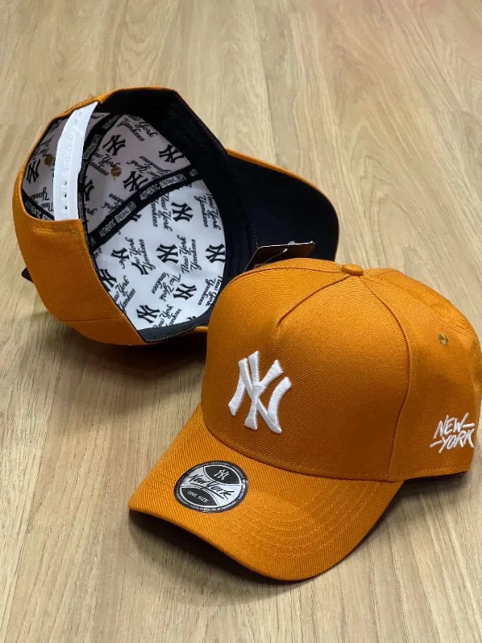 Bonés e chinelos  - Foto 4