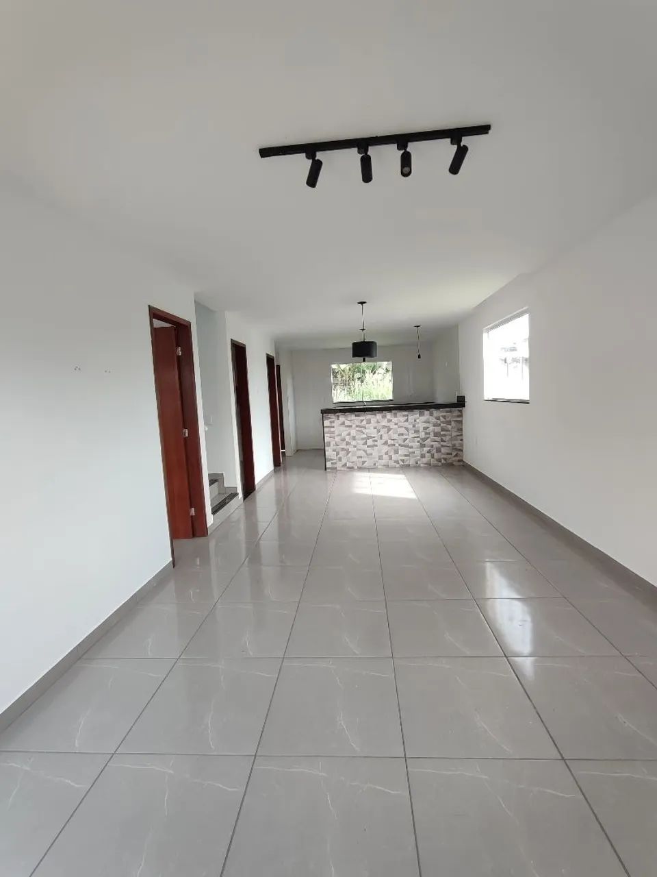 Alugo casa com 5 dormitórios em Jacaraipe  - Foto 2