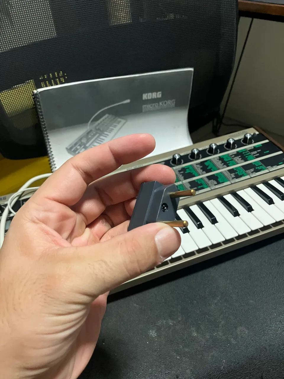 ※ジャンク※ micro KORG XL+[傷/汚れあり] ジャンク※ micro KORG XL+[傷/汚れあり] シンセサイザーの黄ばんだ鍵盤