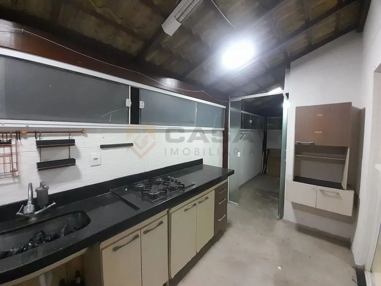 Apartamento térreo com quintal perto da Praia de Manguinhos - Foto 3