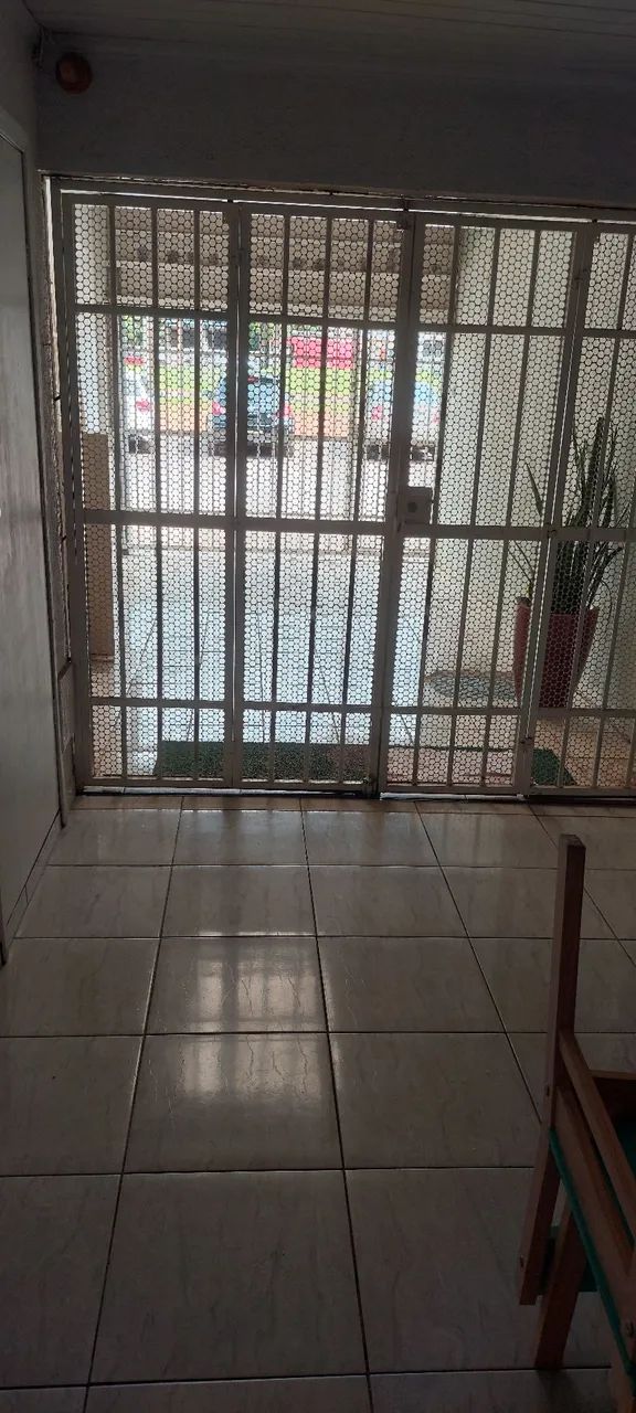 Portão de ferro64840813642499122