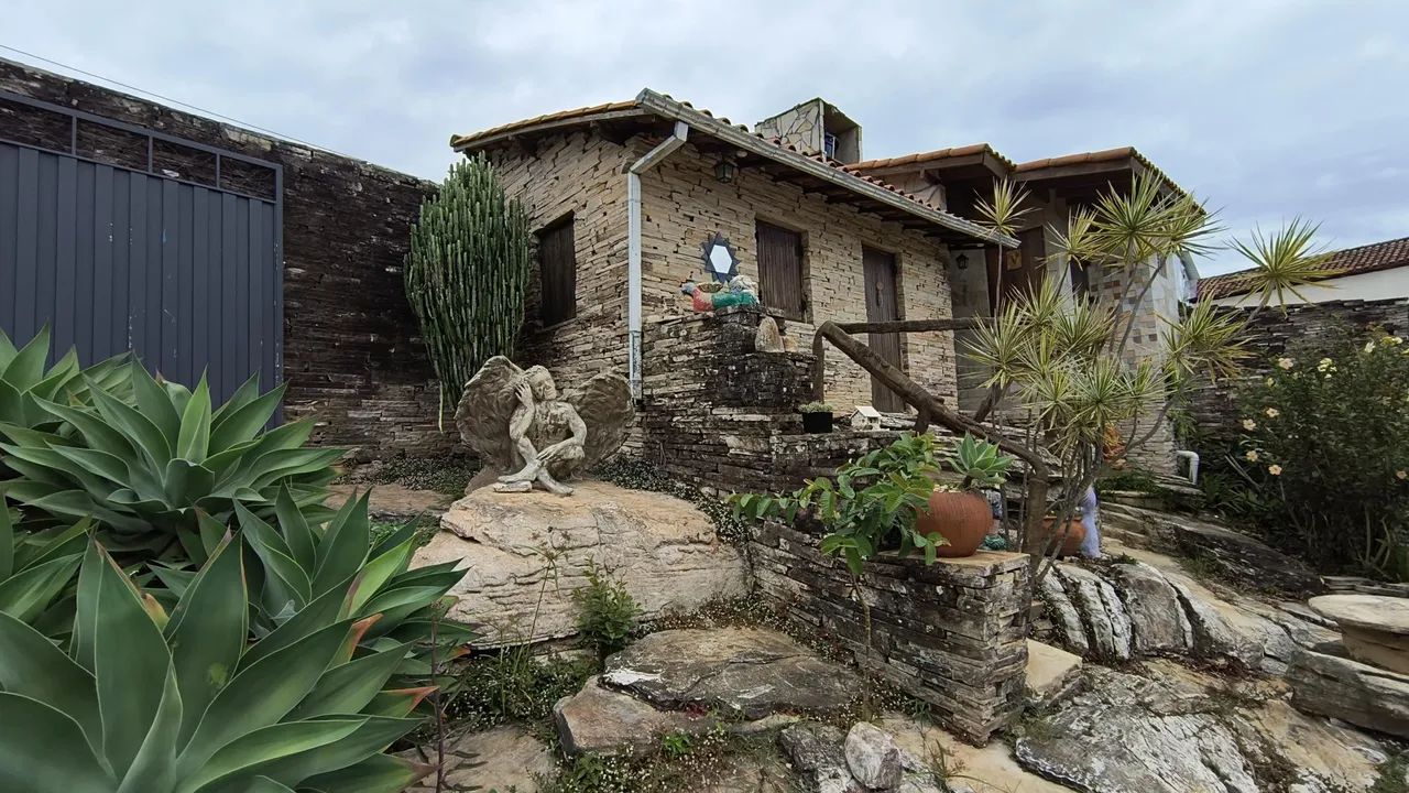 Casa muito charmosa cod 35. Em São Thomé das Letras