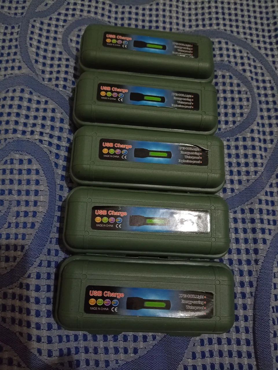 Mine lanterna de LED com várias funções  - Foto 2