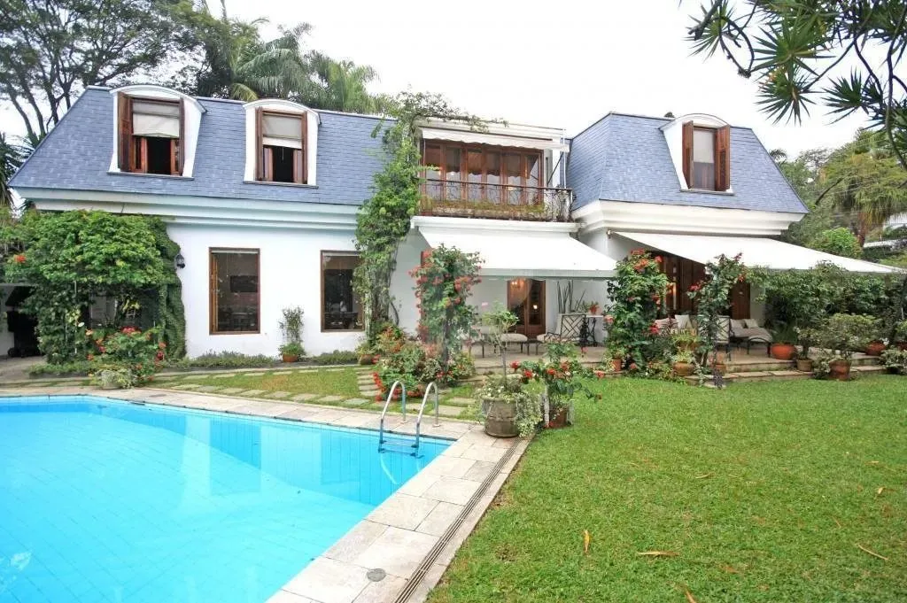 Sobrado com 4 quartos à venda ou para locação em Jardim Everest - SP