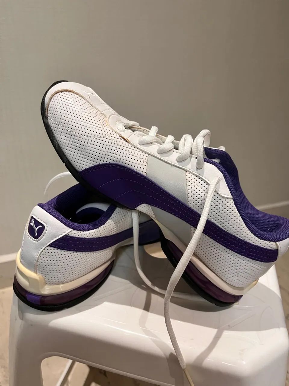 Tênis Puma Feminino Branco e Roxo n. 33 - Foto 5