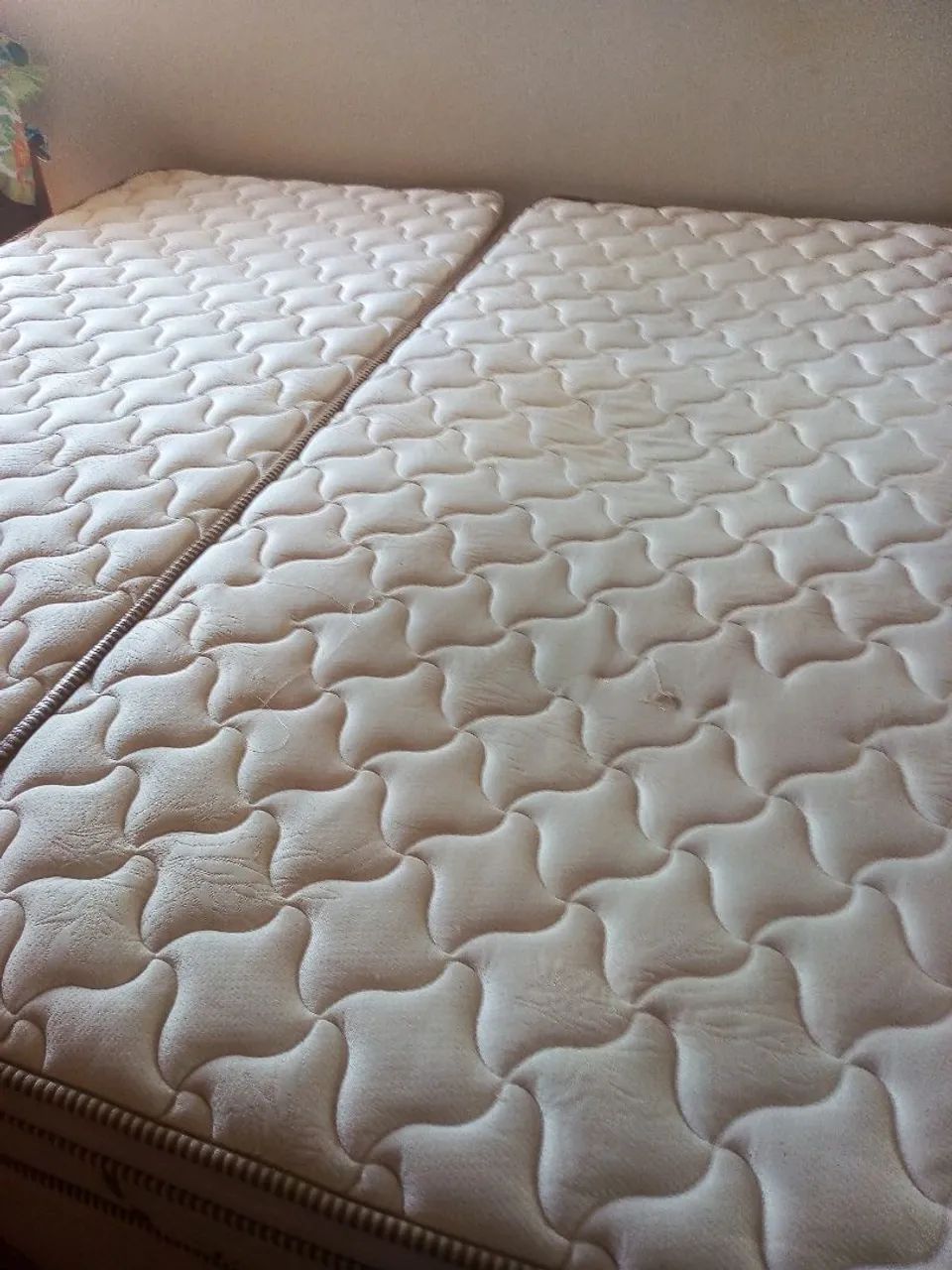 CAMA BOX SOLTEIRO+COLCHAO -CADA UNIDADE 400,00