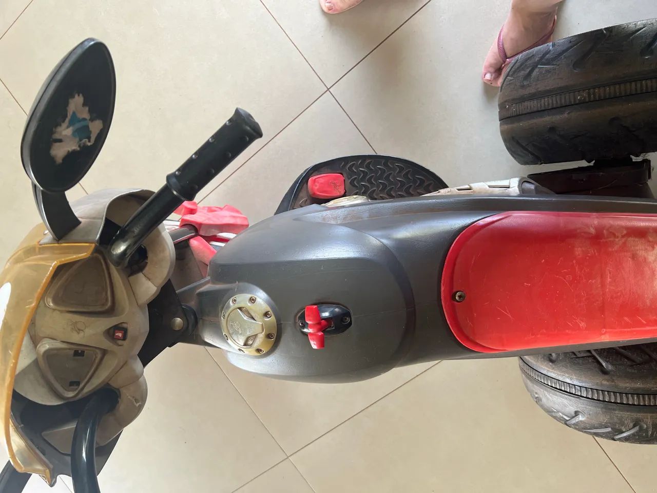Moto elétrica infantil