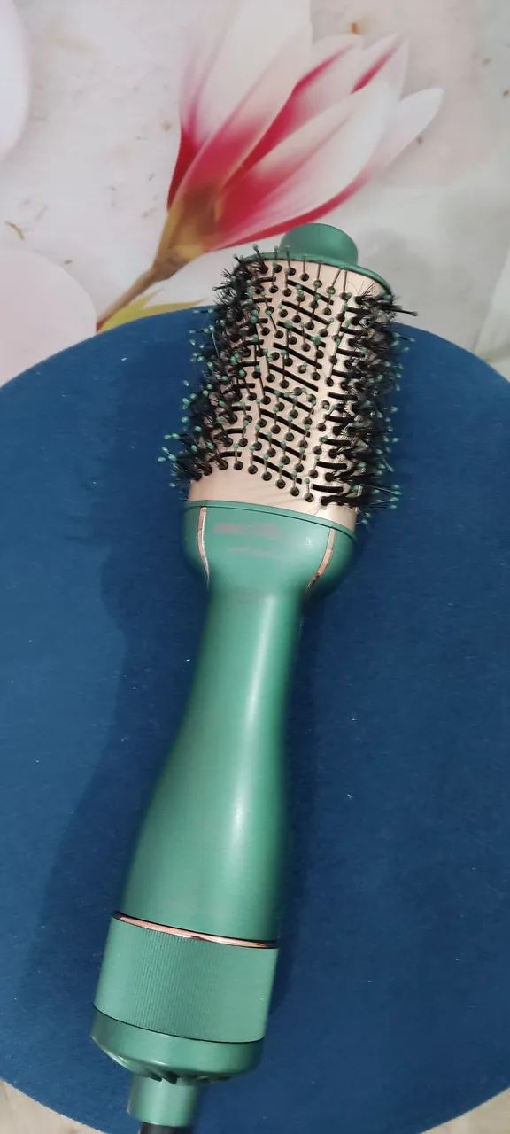 Escova secadora Britânia - 1300W - bivolt 