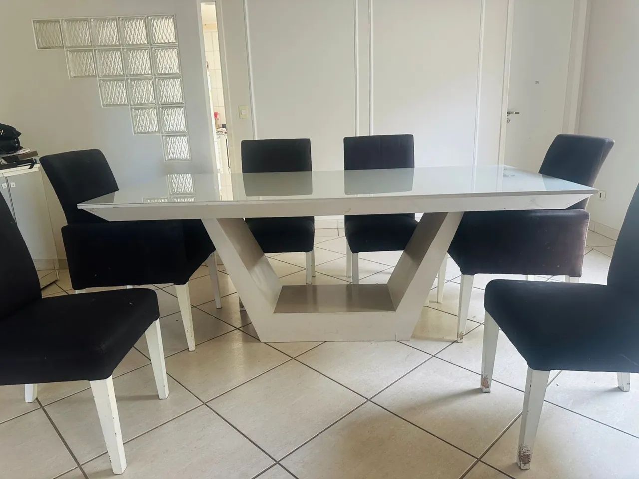 Vendo mesa completa com as cadeiras ou só a mesa! - Foto 4