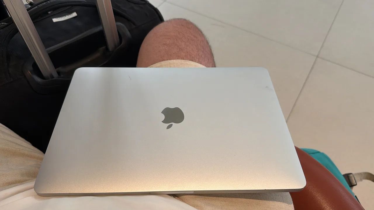 MacBook Pro 13? M2 2022 | 8GB RAM | SSD 256GB | Prateado