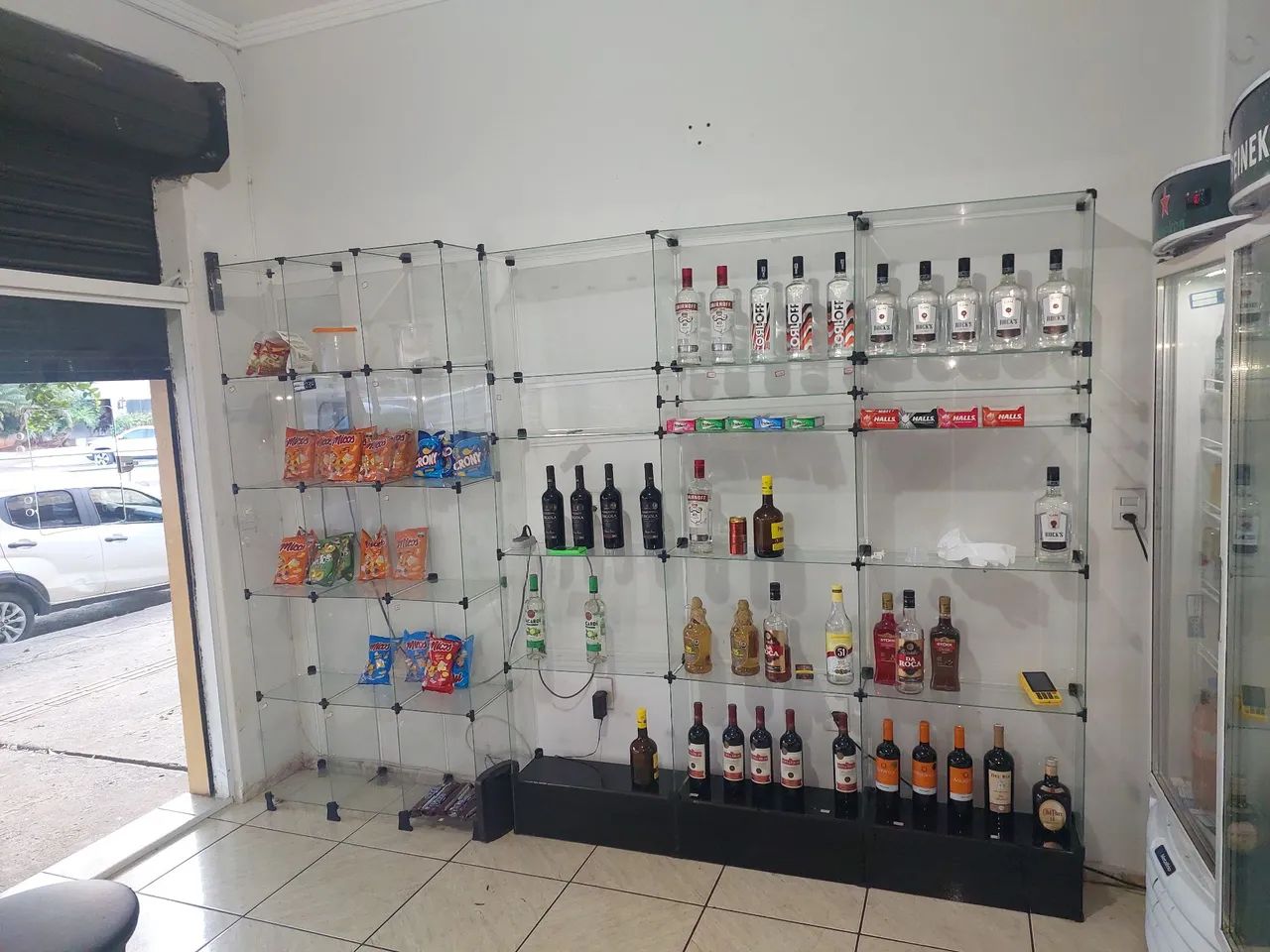 Vendo 2 vitrine de vidro por 800$