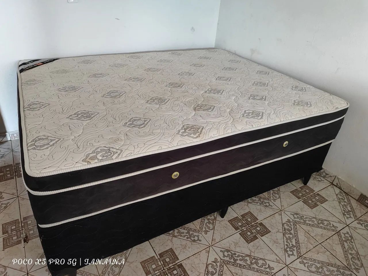 Vende-se cama tamanho Queen. - Foto 2