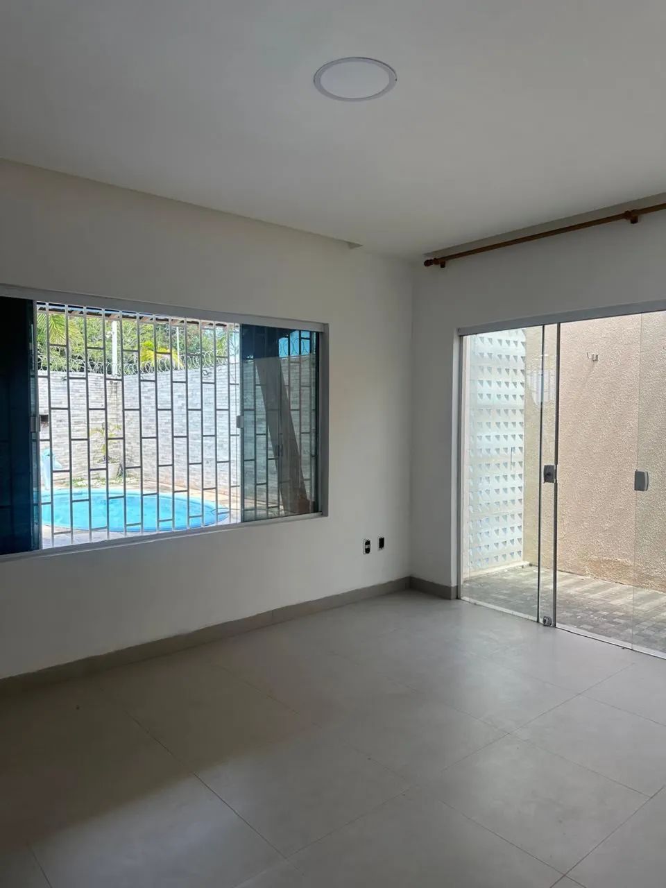 CASA NO CENTRO DA CIDADE,PRONTA PARA MORAR - Foto 4