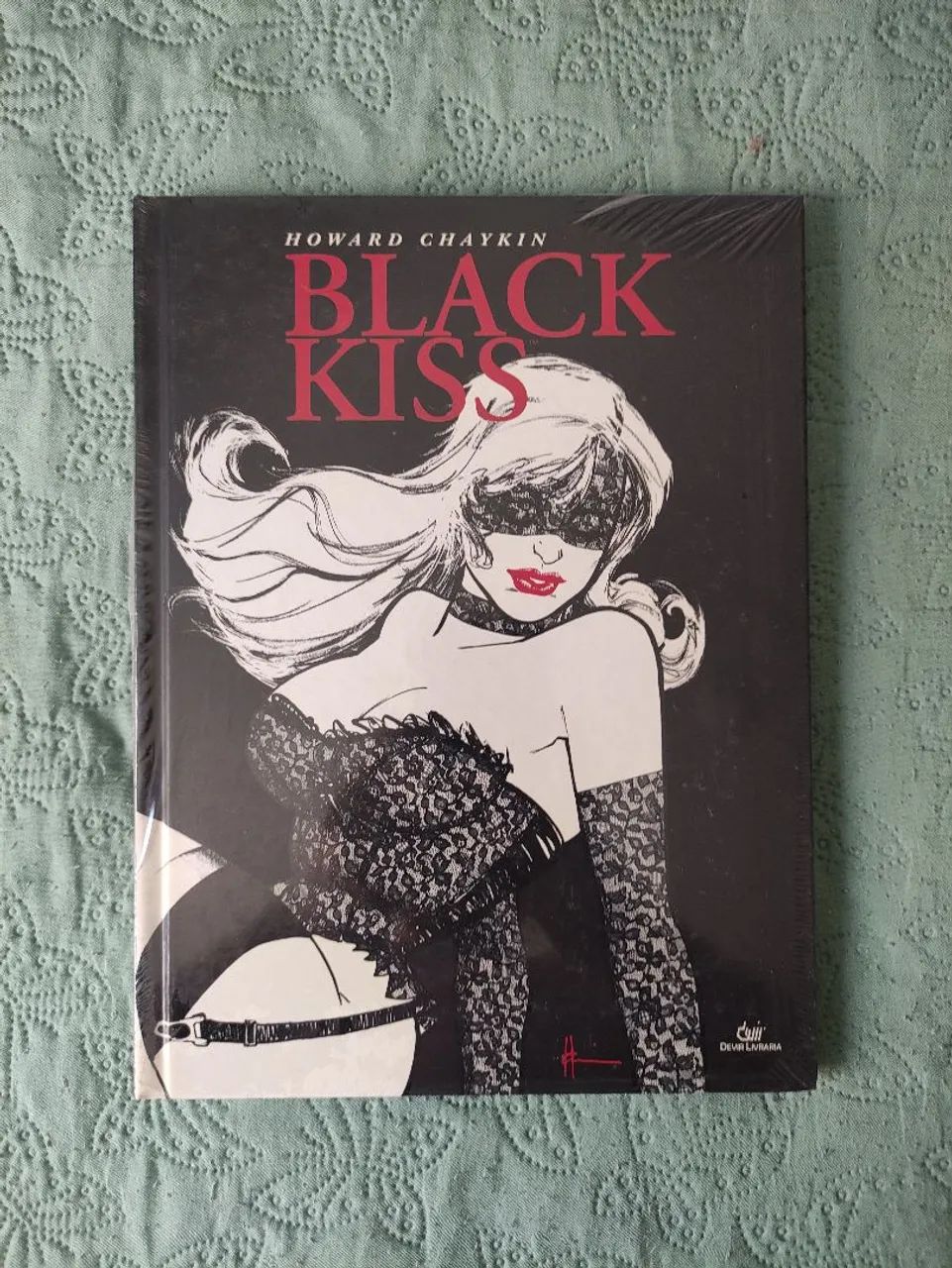 HQ Black Kiss