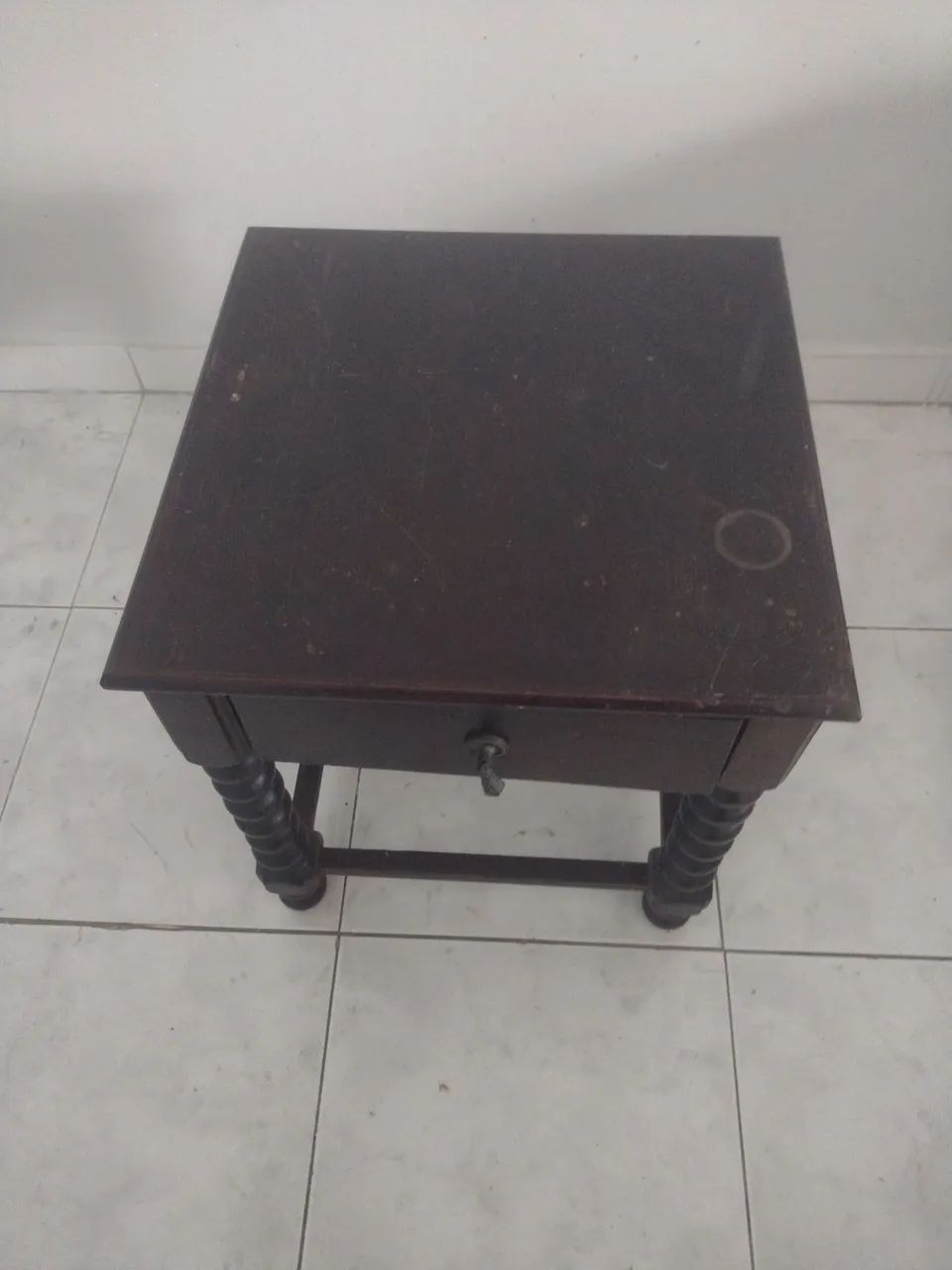 Mesa de cabeceira em madeira maciça  - Foto 2