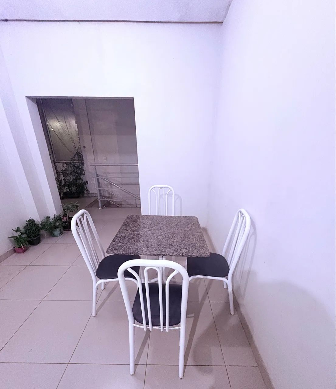 Conjunto Mesa de Jantar / Cozinha com Tampo de Granito e 4 Cadeiras - Foto 3