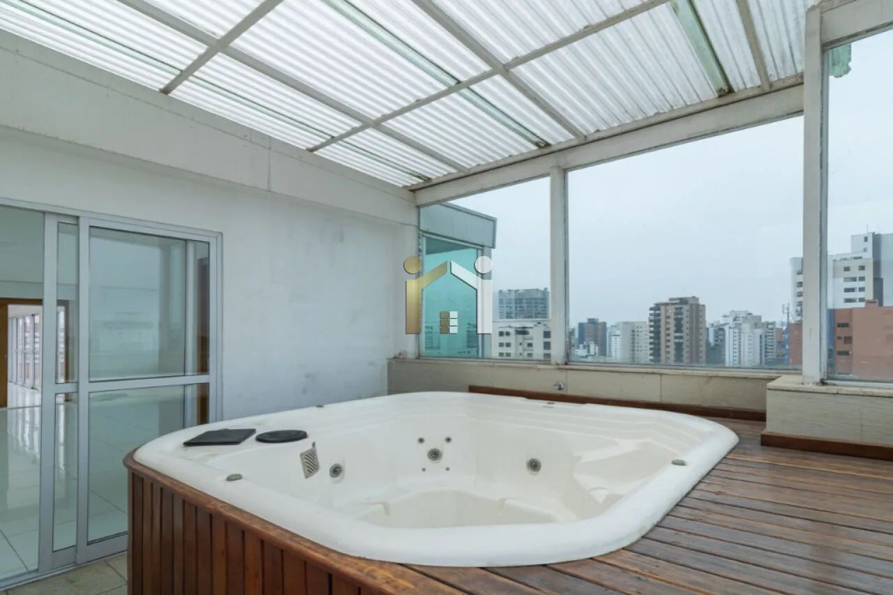 Cobertura duplex com 264m² a venda ou locação em Moema com, 4 dormitórios sendo 2 suítes e - Foto 4