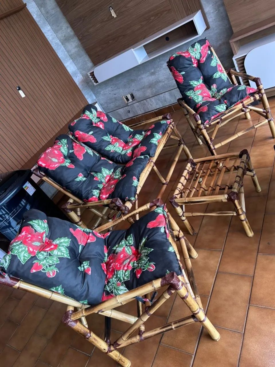 Conjunto Namoradeira + 2 Poltronas  - Foto 4