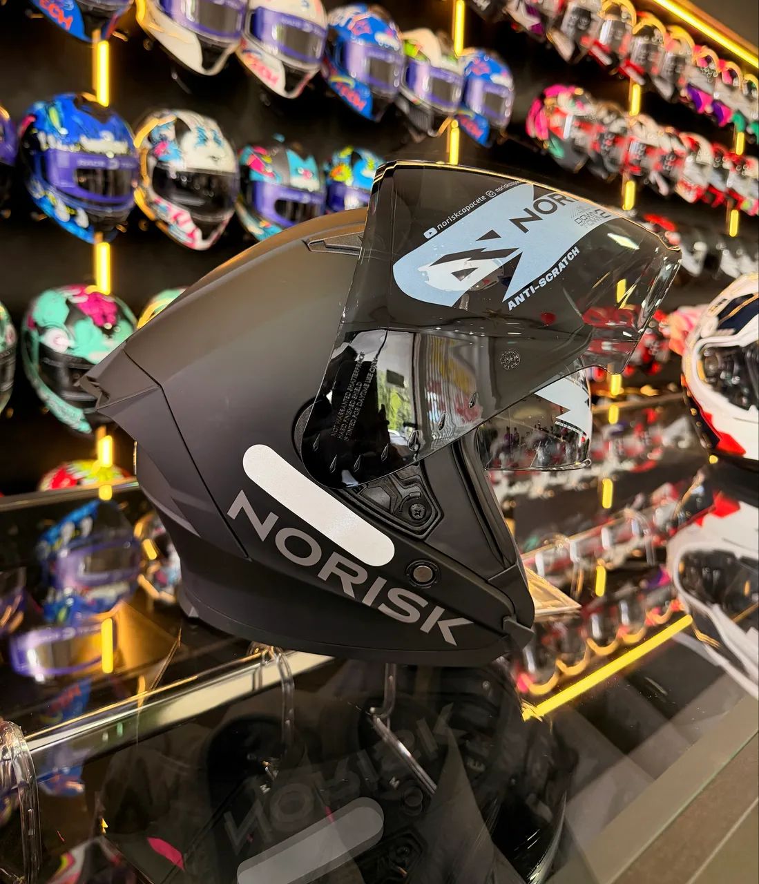 Capacete Norisk DOWNTOW II(com óculos interno) - Foto 2