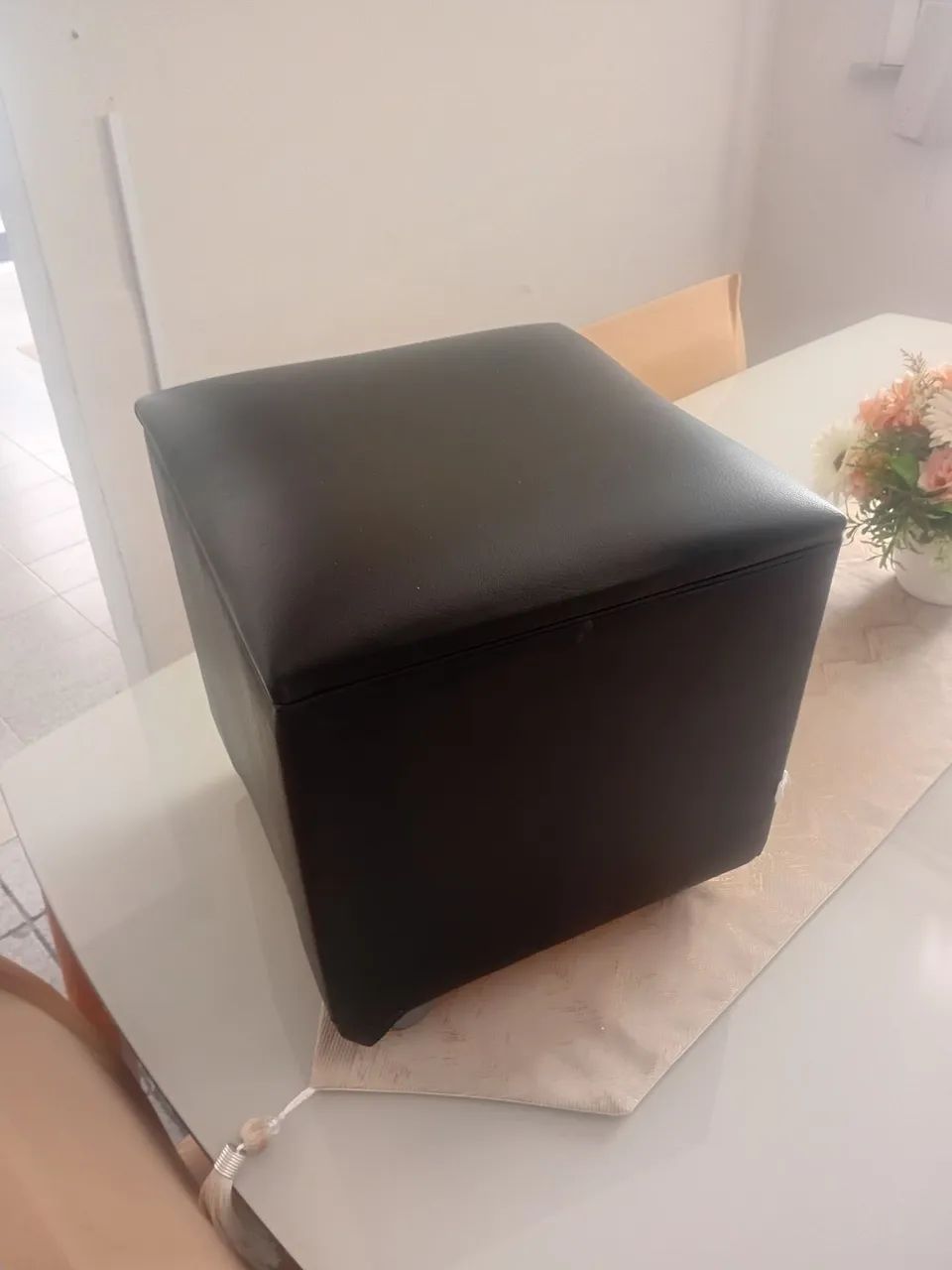 Puff Couro Preto