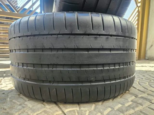 Pneu aro 20 295/35R20 - 295/35/20 Michelin pilot super sport 105Y