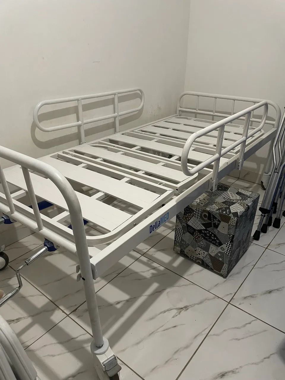 CAMA DUAS MANIVELAS DELLAMED