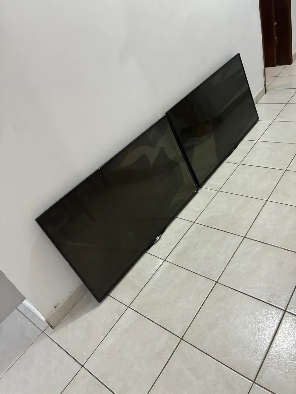 tv com defeito para retirar peça