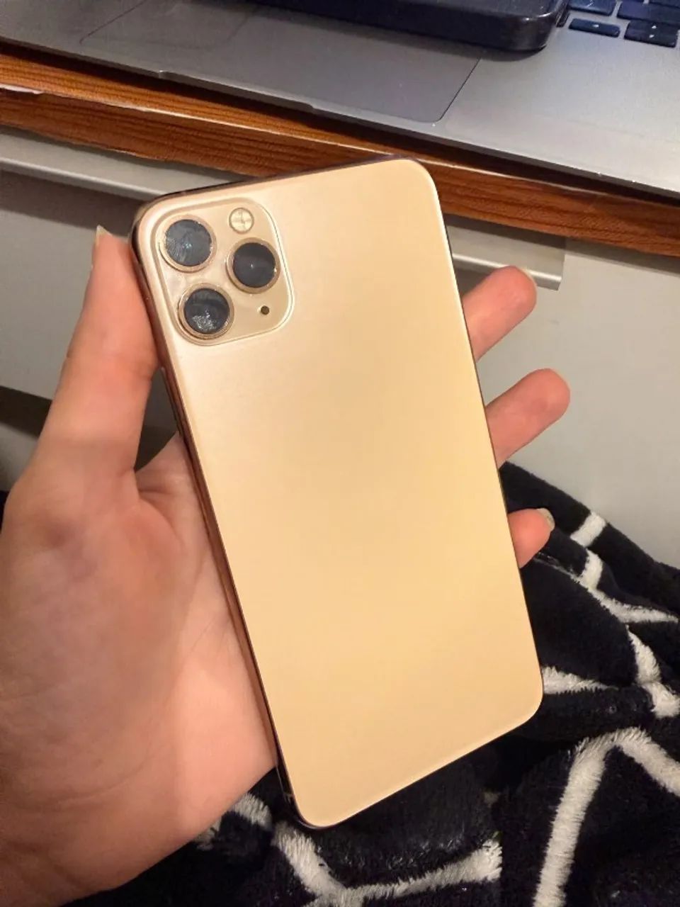 Iphone 11 Pro Max 64g tela trincada - Foto 3