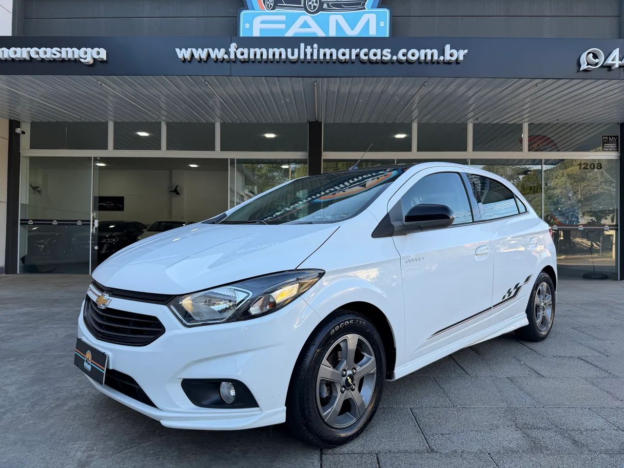 Chevrolet Onix Hatch Effect 1.4 8V Flex Mec. 4P 2018 - Foto 2