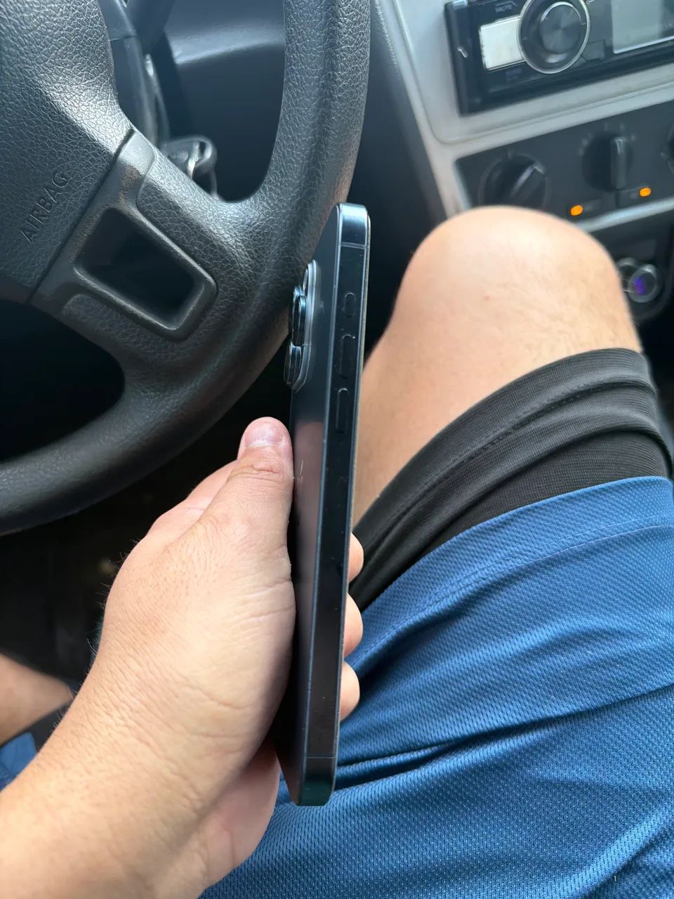 iPhone 15 Pro Max - Foto 3
